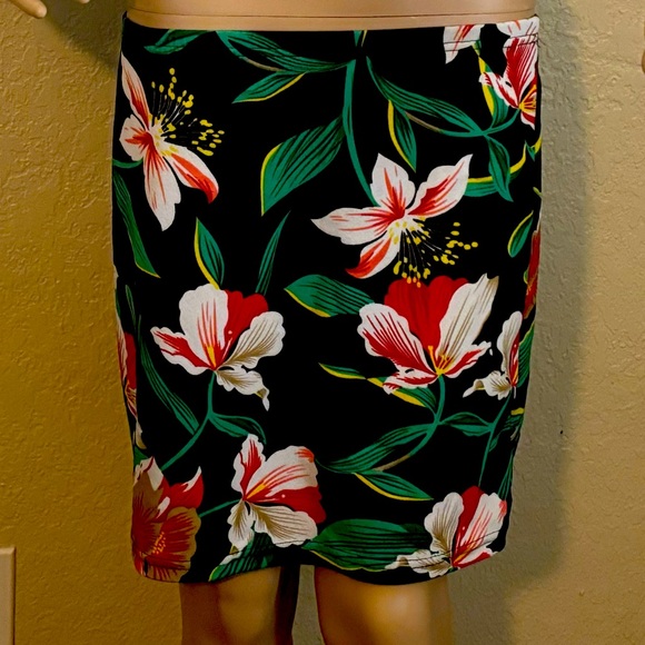 PRELOVED - Picture 3 of 3